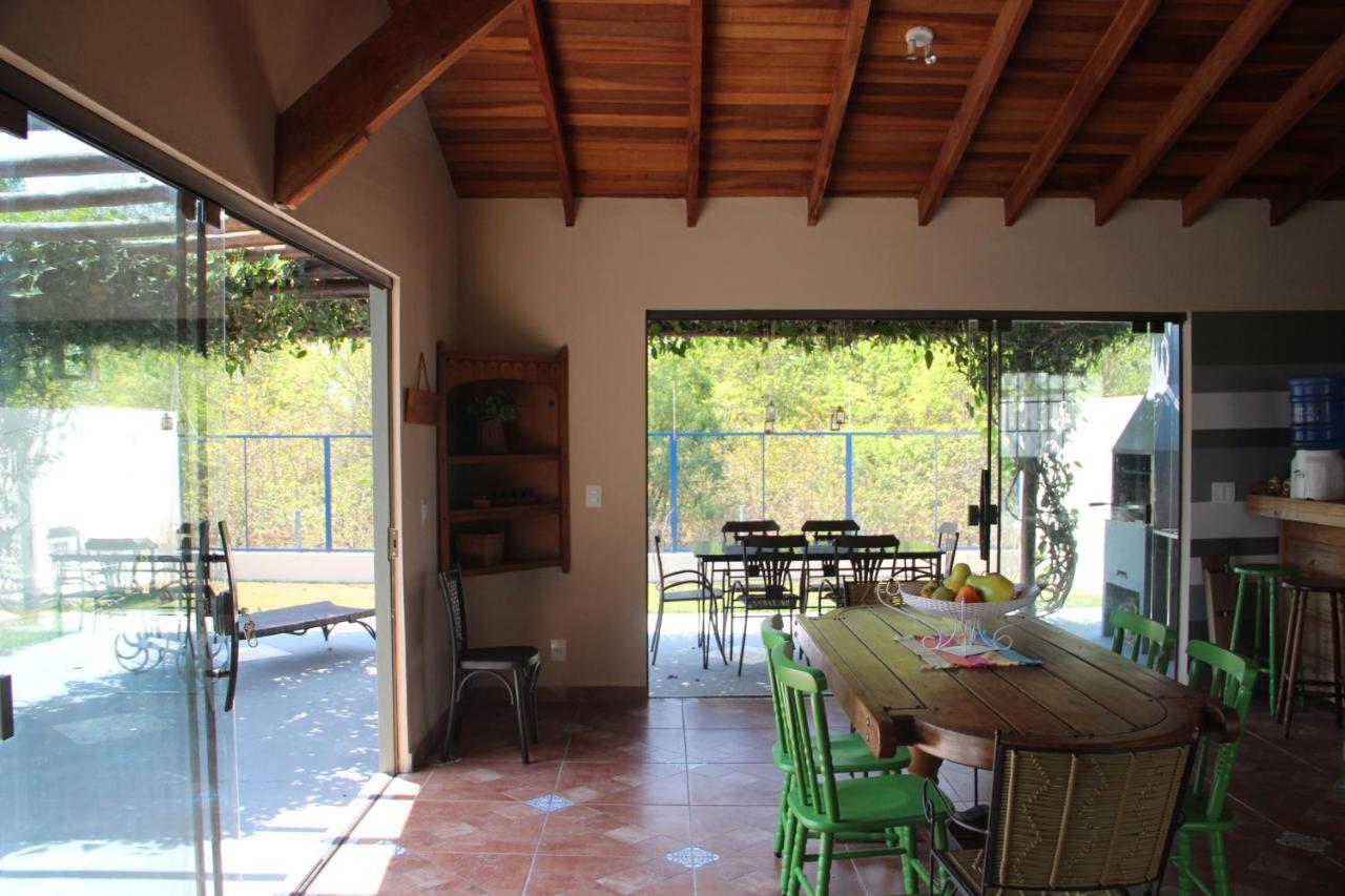 Casa de Férias Casa Temporada Com 3 Suítes Com Ar Condicionado
